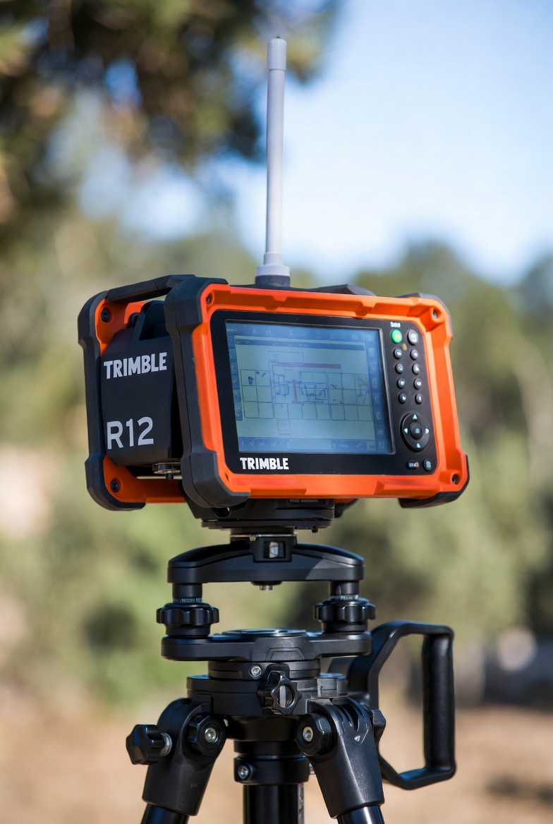 Trimble R12 DGPS Rover